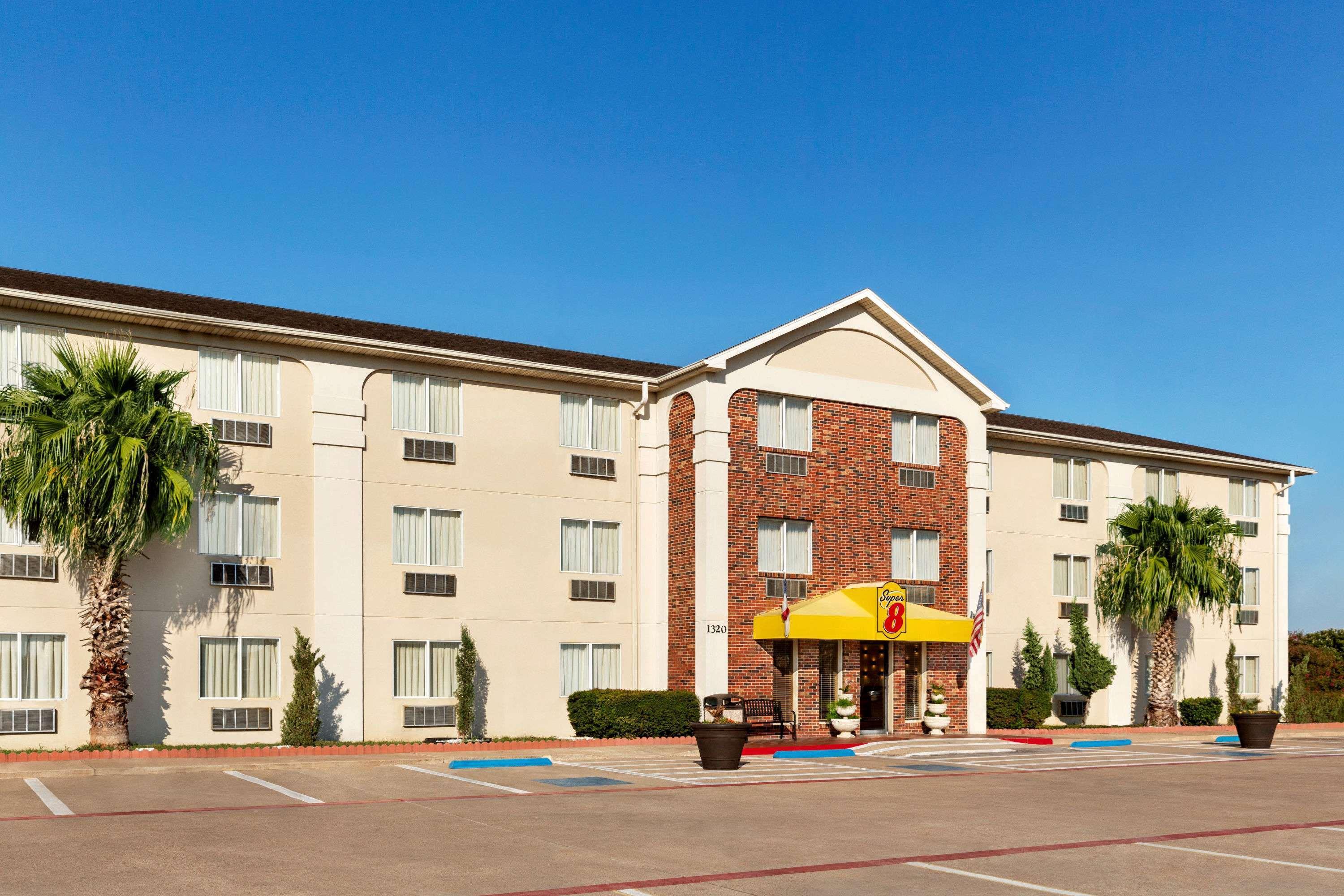 Super 8 By Wyndham Waco University Area Exterior foto